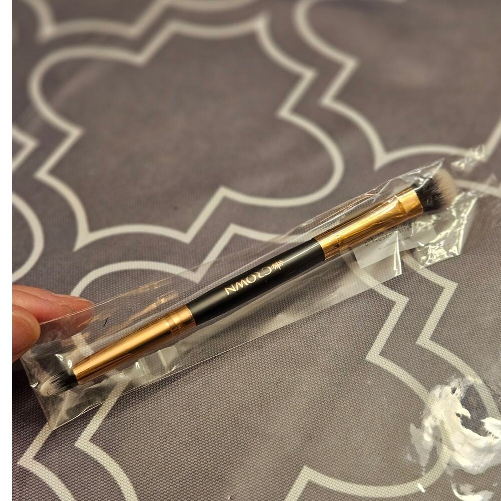 Crown Dual-Ended C8292 Pro Chisel Fluff / Precision Crease Brush